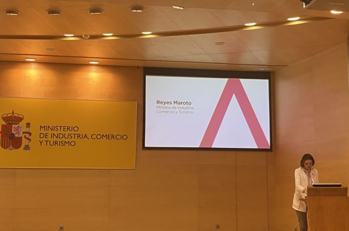 Maroto destaca el papel de las mujeres para dar “valor añadido” a los concesionarios