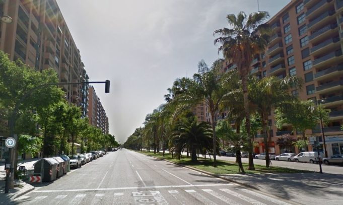 Sucesos.- Herido un motorista de 25 años tras chocar con un coche en la avenida de Francia