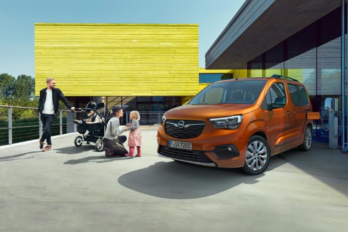 Opel lanzará en otoño el Combo-e Life, fabricado en Vigo con 280 kilómetros de autonomía