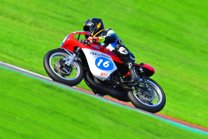 Velocidad Clásicas: Sergio Fuertes domina en el Ricardo Tormo