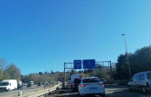 Al menos tres vehículos implicados en un accidente en Oviedo en la A-66