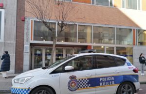 Sorprendido un joven de 17 años conduciendo un coche por la calle Severo Ochoa de Avilés