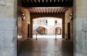 El fiscal pide cuatro años de prisión para un hombre por dar una paliza y atropellar a otro en Cala Rajada