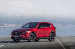 Mazda incorpora la versión Homura a su gama, con estética deportiva y más equipamiento