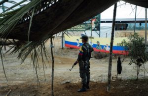 El Ejército de Colombia apunta a disidencias de las FARC como posibles autores del atentado con coche bomba