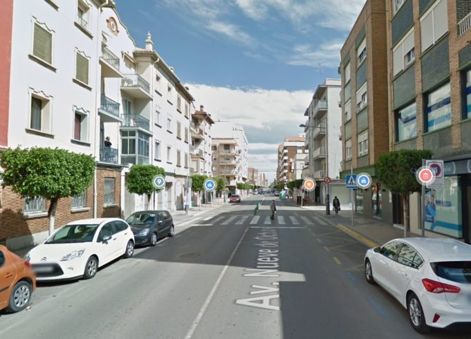 Sucesos.- Herida una joven tras colisionar su patinete y un coche en Sagunt