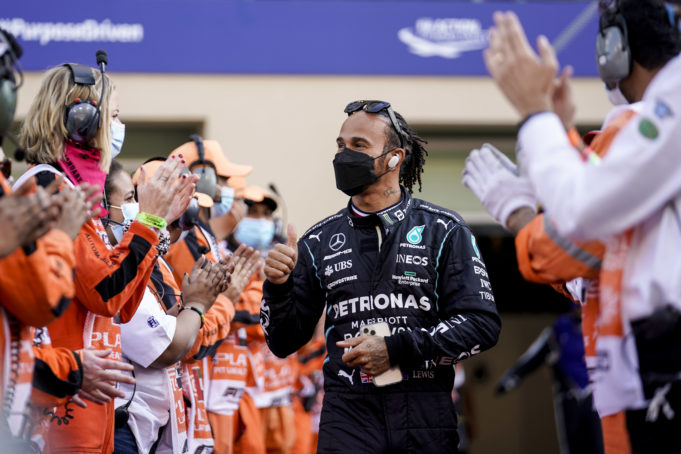 Hamilton rompe su silencio: “He estado fuera, ahora estoy de vuelta”