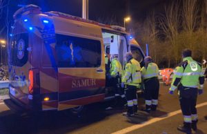 Un motorista grave al caerse en la M-30