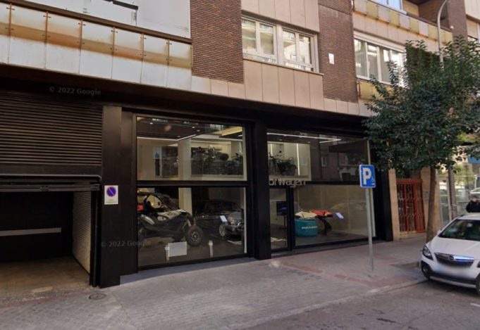 Roban con ‘alunizaje ‘ cuatro motos de agua valoradas en 76.000€ en un concesionario del barrio de Salamanca