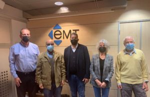 La EMT cede tres autobuses a la Asociación de Amigos del Pueblo Saharaui para llevar material sanitario