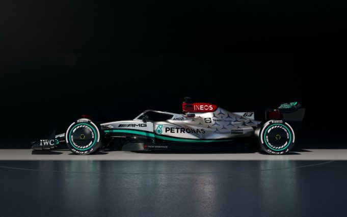 Mercedes empieza “desde cero” y nuevas ‘flechas plateadas’ con el F1 W13