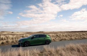 Peugeot lanza el nuevo 308, con motorización híbrida enchufable y hasta 225 caballos