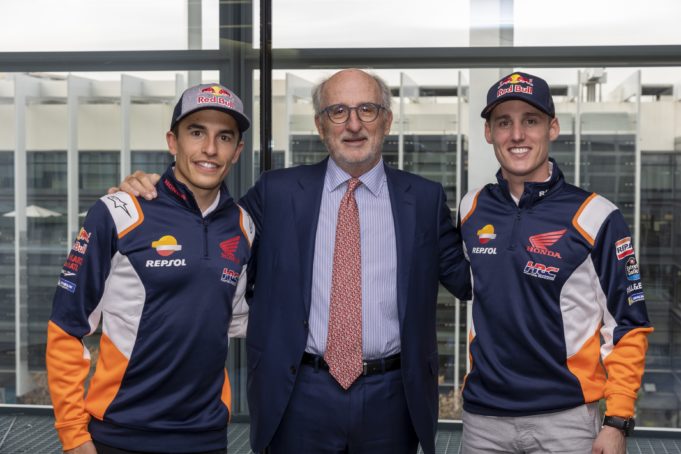 El presidente de Repsol recibe a Marc Márquez y Espargaró antes del inicio del Mundial de MotoGP