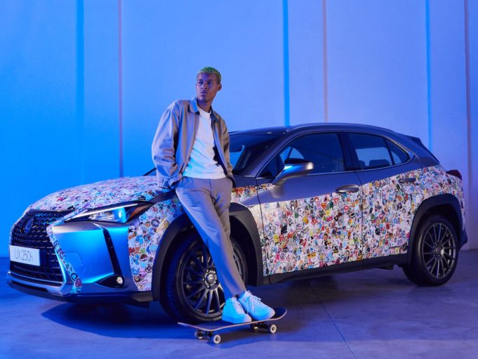 “UX Sticker Bomb”, el proyecto más urbano de Lexus que ha causado sensación en su presentación en ARCOmadrid