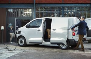 El mercado de furgonetas se hunde un 27% en febrero y se queda por debajo de las 10.000 unidades