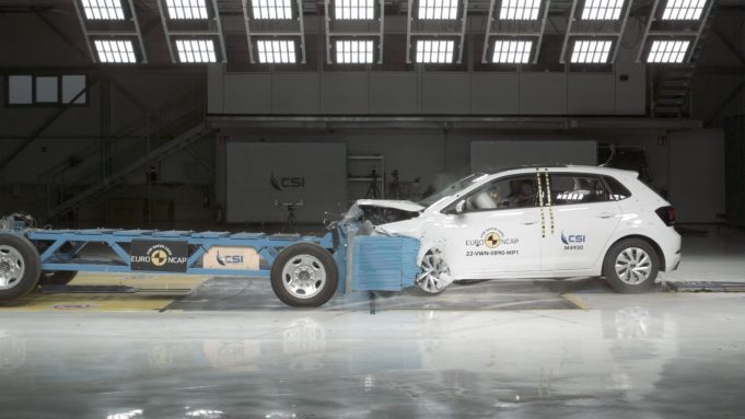 Volkswagen Polo y Taigo, Renault Mégane y Lexus NX, cinco estrellas en los últimos test de Euro NCAP