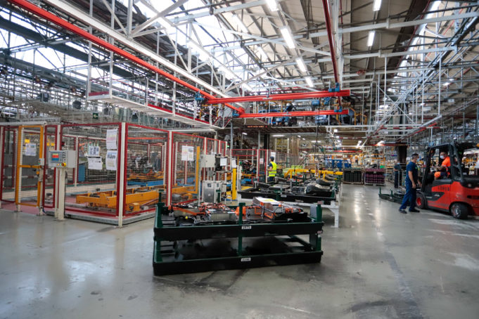 Stellantis Vigo confirma que parará toda su producción a partir del próximo lunes por la falta de microchips