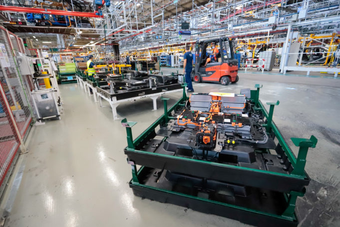 Stellantis Vigo parará toda su producción a partir del próximo lunes por la falta de microchips