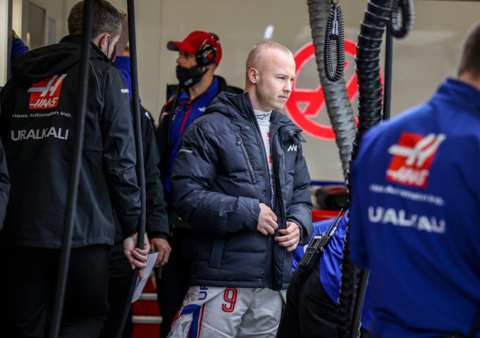 El piloto ruso Nikita Mazepin sopesa demandar a Haas tras su despido “injusto”