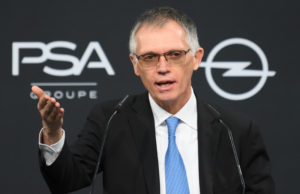 El consejero delegado de Stellantis, Carlos Tavares, ganó 19,15 millones en 2021