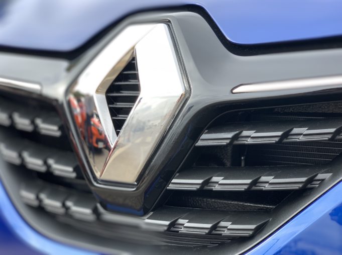 Renault convoca a sindicatos de Valladolid para una “modificación sustancial” en la línea de motores