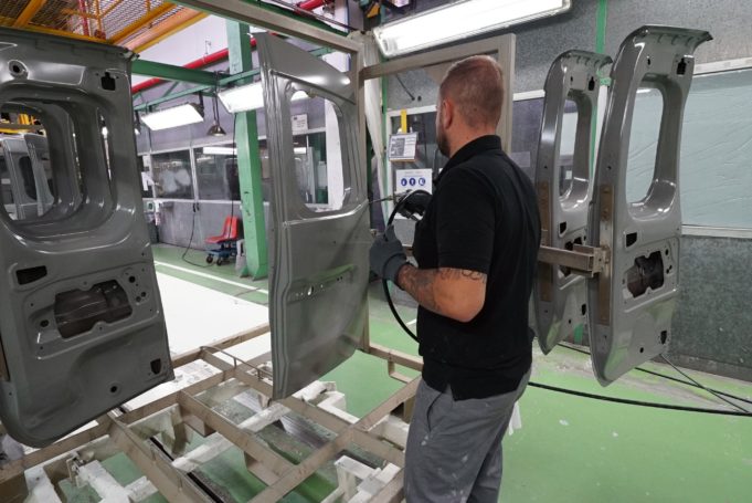 La negociación del convenio colectivo de Nissan en Ávila se retomará después de Semana Santa