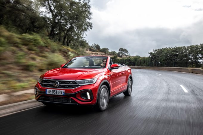 Volkswagen, marca más vendida en España en abril y su modelo T-Roc, el más popular