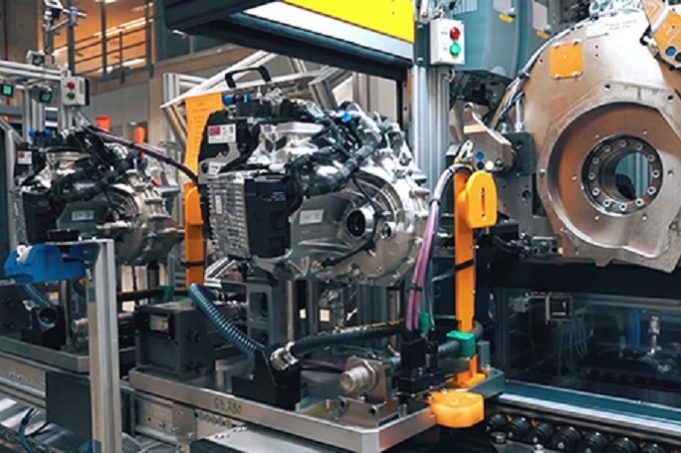 Magna inicia la producción de la primera transmisión ‘mild hybrid’ para el grupo BMW