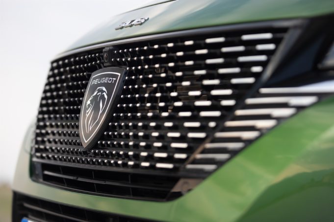 Las matriculaciones en Francia descienden un 22,6% en abril, hasta 108.723 unidades