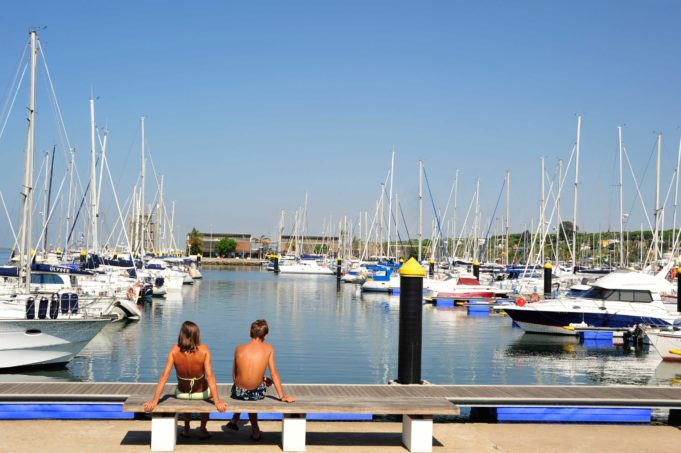 Los puertos deportivos andaluces reciben 21 banderas azules, una más que en la anterior temporada