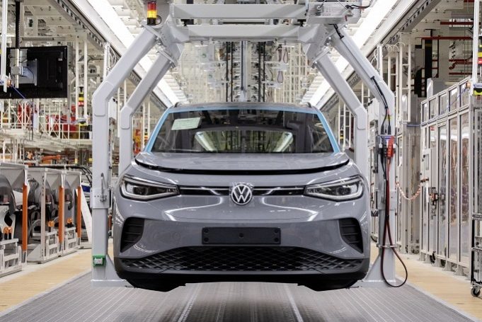 La planta de Volkswagen en Emden en Alemania empieza a producir el ID.4 y sólo fabricará eléctricos