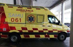 Dos motoristas resultan heridos tras chocar con un coche en Palma