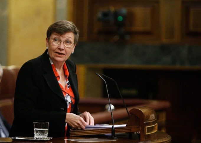 Jover (UP) defiende la participación de las mujeres en el mundo del motor y subraya la falta de respaldo económico