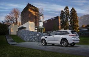 Jeep empieza a recibir pedidos de la gama completa del Grand Cherokee 4xe en Italia, Francia y Alemania