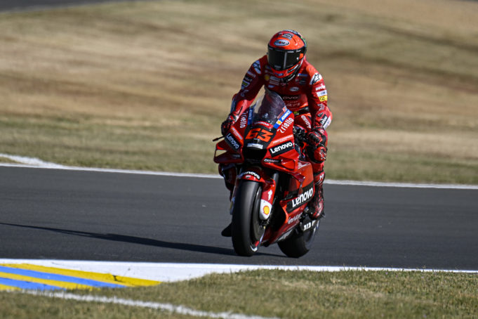 Bagnaia reina en Mugello y se cuela en la pelea entre Quartararo y Aleix Espargaró