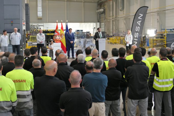 Mañueco asegura que la inauguración de la planta de Nissan es señal de que el capital extranjero “confía” en CyL
