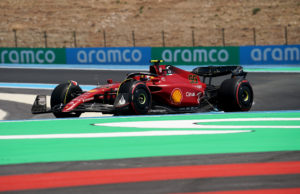Carlos Sainz lidera unos segundos libres en Francia con dominio de Ferrari