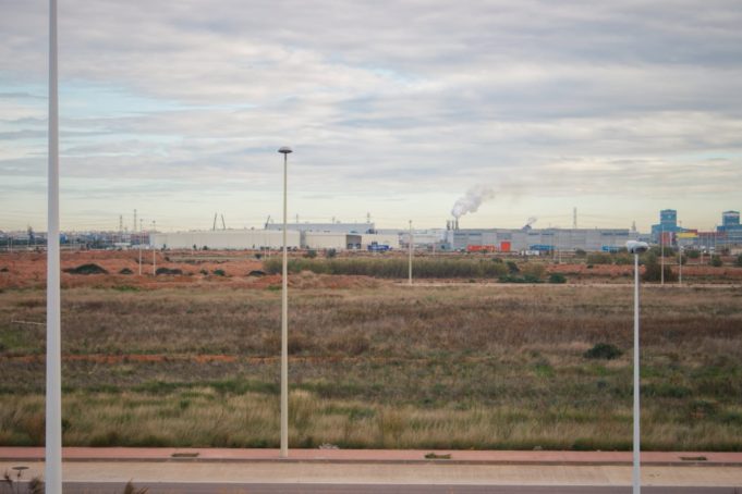Heridas dos jóvenes durante una carrera ilegal de coches en Sagunto (Valencia)