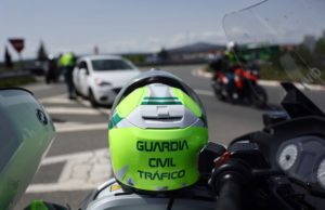 Muere un hombre tras salir su coche de la vía y chocar contra un muro en la carretera de El Ejido (Almería)
