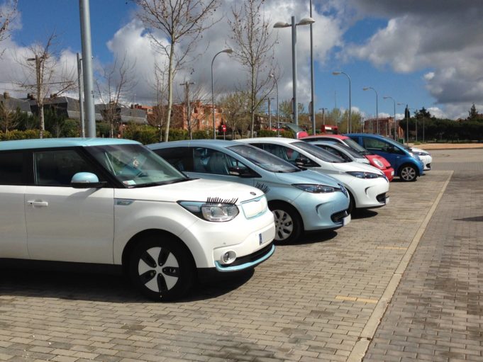 LA AUVE ORGANIZA UNA MARCHA SILENCIOSA CON COCHES ELÉCTRICOS EN MOGY