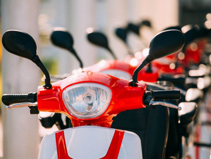 Motit World: Los beneficios de la movilidad eléctrica en las grandes ciudades españolas