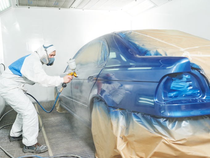 Estrella Milladoiro Automoción: Mantén tu coche como nuevo con el mejor taller de chapa y pintura en Santiago