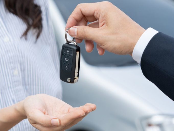 Duplica la tranquilidad: confía en Servicar, el taller en Sant Cugat que hace copias de llaves para tu coche