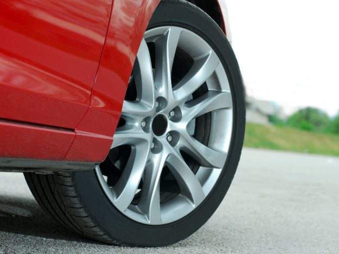 ¿Cuándo cambiar las ruedas del coche? Neumáticos Sandiás, tu taller de neumáticos en Xinzo de Limia