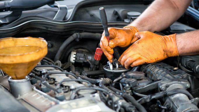 Checklist estacional para tu coche con Taller Hellín, tu taller de confianza en Ripollet