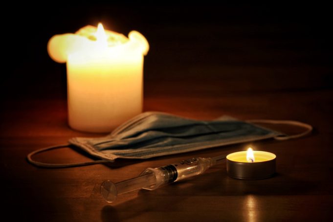 La conferencia episcopal preparan un documento de testamento vital para los que no quieren eutanasia Eutanasia