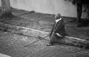 Derechos, pobreza y salud de las personas mayores en España Pobreza