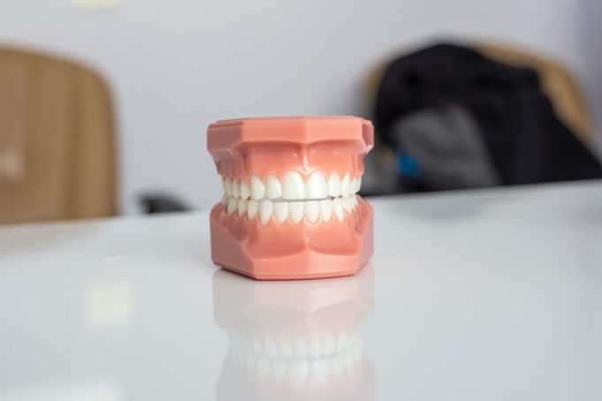 Prótesis de Zirconio: Los elementos clave en estas prótesis dentales innovadoras Clinica Dental Escandón Prótesis de zirconio