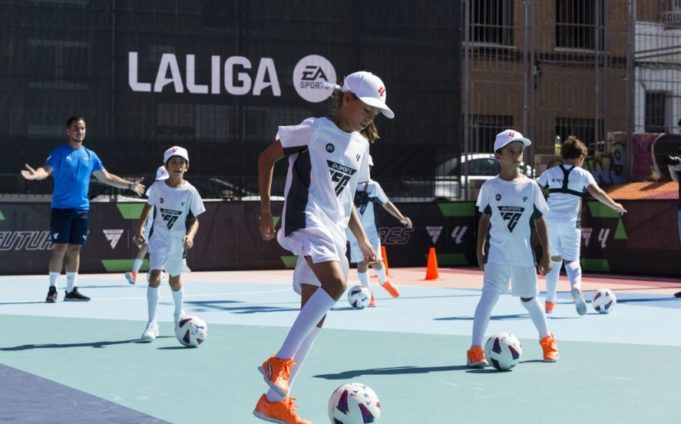 Dentro de este proyecto se invierte también en la remodelación de campos de fútbol en zonas desfavorecidas para impulsar la práctica de este deporte, creando espacios seguros para que los jóvenes de la zona tengan acceso al juego. El año pasado se remodelaron campos en Málaga (España), Ciudad del Cabo (Sudáfrica), Cheng San-Seletar (Singapur) y Guadalajara (México). En estos espacios se remodelaron campos comunitarios, promoviendo la práctica del fútbol en la zona entre los jóvenes y revitalizando el área.