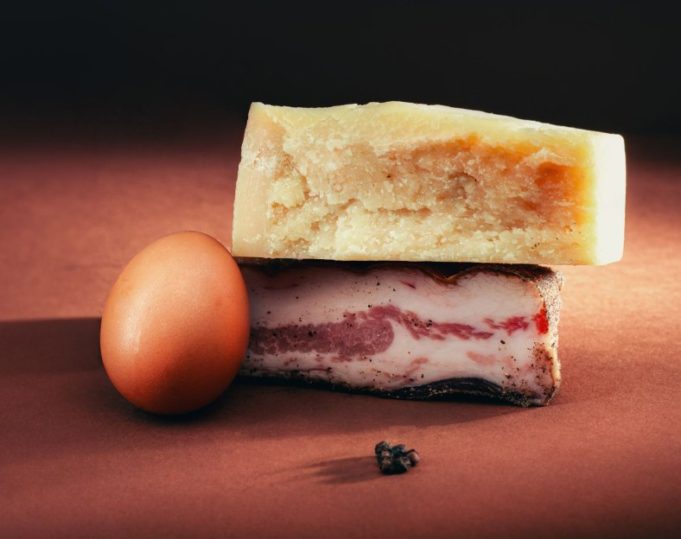 El restaurante Relleno de Madrid conmemora el Día Mundial de la Carbonara con una nueva versión del mítico plato italiano